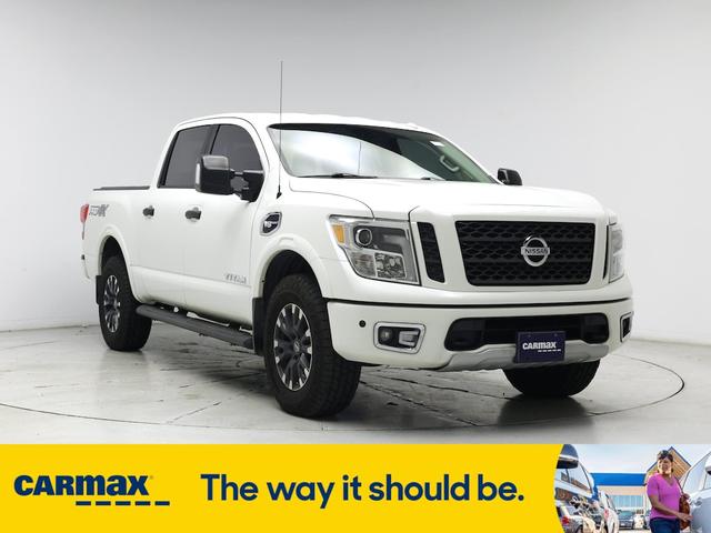2017 Nissan Titan