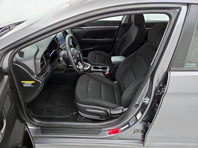 Photo of 2019 Gray Hyundai ELANTRA