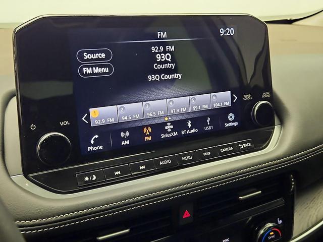 Photo of 2023 Gold Nissan Rogue