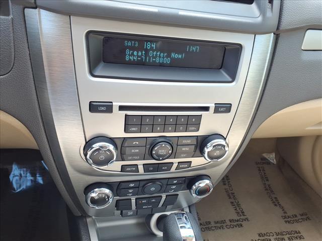 Photo of 2012 Blue Ford Fusion