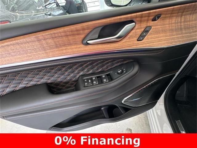 Photo of 2025 White Jeep Grand Cherokee L