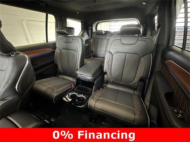 Photo of 2025 White Jeep Grand Cherokee L