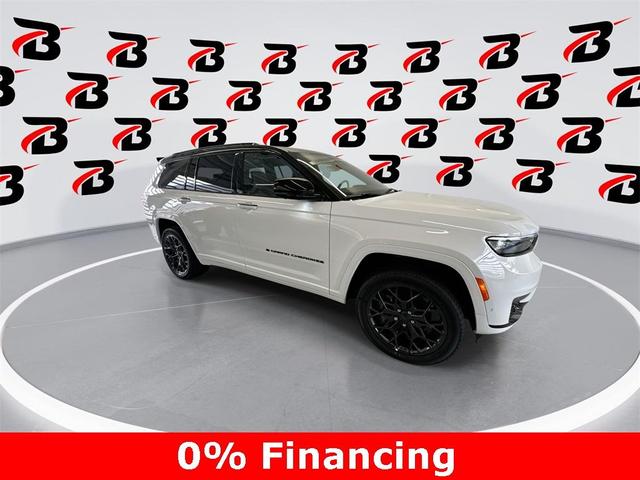Photo of 2025 White Jeep Grand Cherokee L
