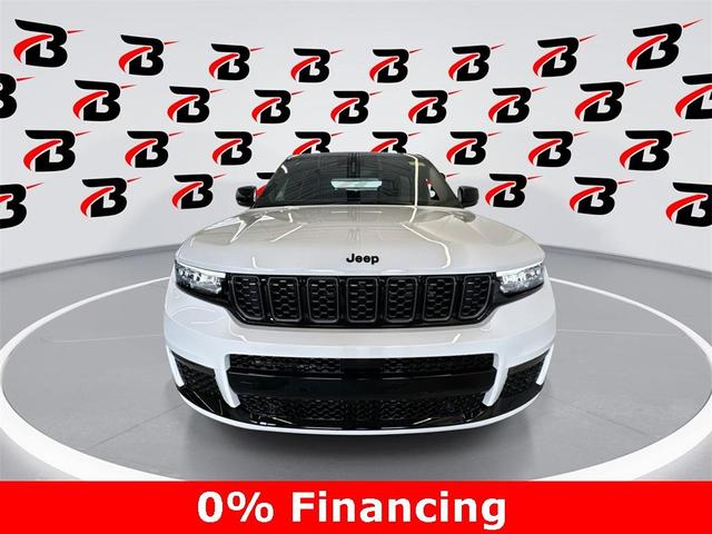 Photo of 2025 White Jeep Grand Cherokee L