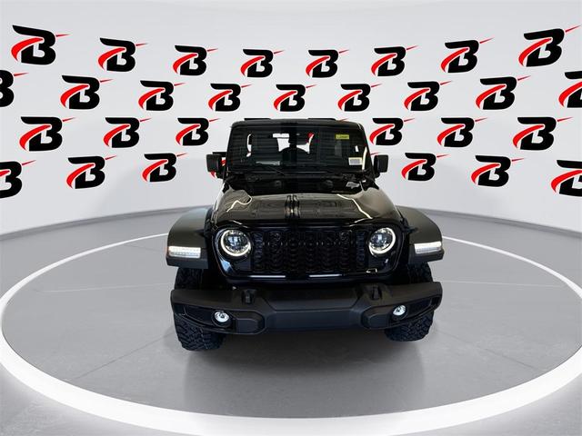 Photo of 2025 Black Clearcoat Jeep Wrangler