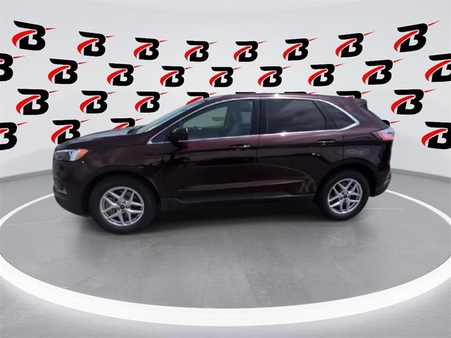 Photo of 2024 Burgundy Velvet Metallic Tinted Clearcoat Ford Edge