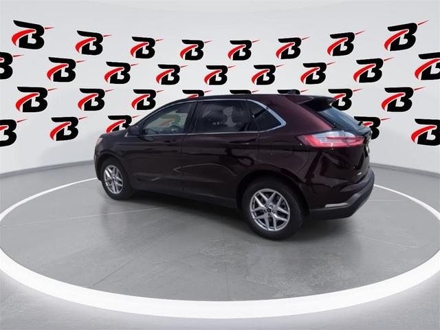 Photo of 2024 Burgundy Velvet Metallic Tinted Clearcoat Ford Edge