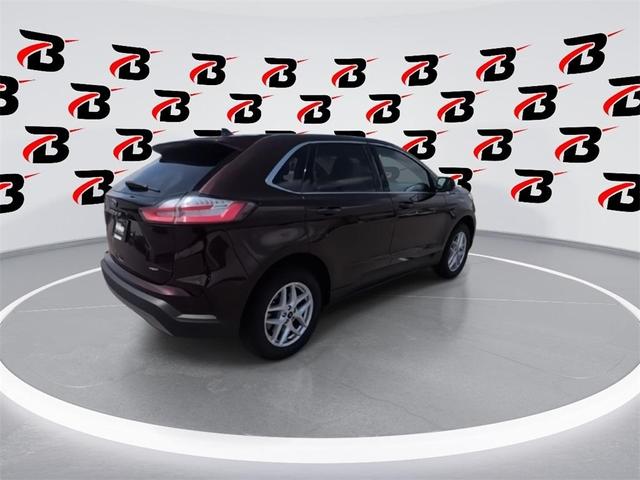 Photo of 2024 Burgundy Velvet Metallic Tinted Clearcoat Ford Edge