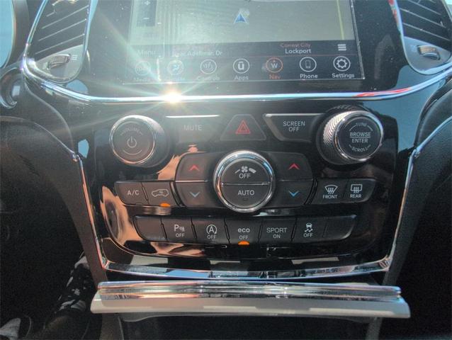 Photo of 2020 Granite Crystal Clearcoat Metallic Jeep Grand Cherokee