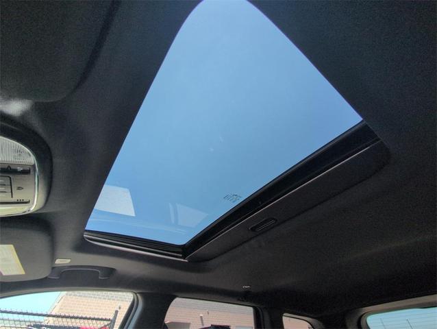 Photo of 2020 Granite Crystal Clearcoat Metallic Jeep Grand Cherokee