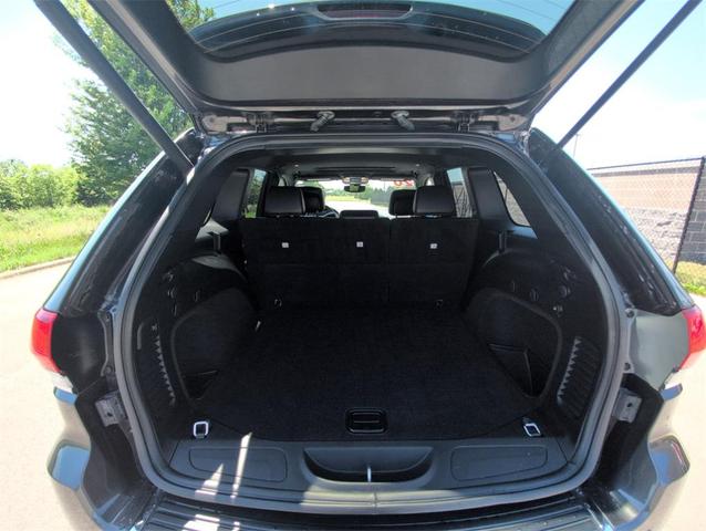 Photo of 2020 Granite Crystal Clearcoat Metallic Jeep Grand Cherokee