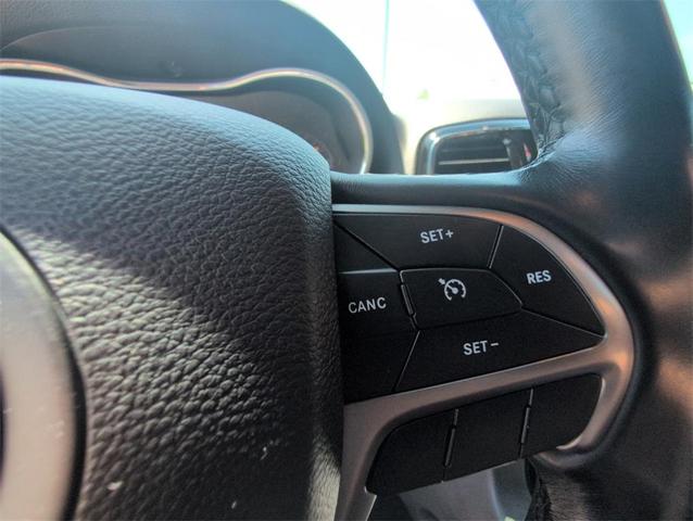 Photo of 2020 Granite Crystal Clearcoat Metallic Jeep Grand Cherokee