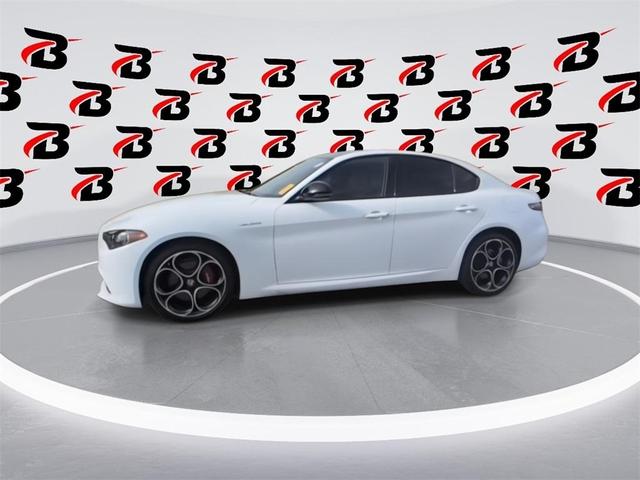 Photo of 2024 White Alfa Romeo Giulia