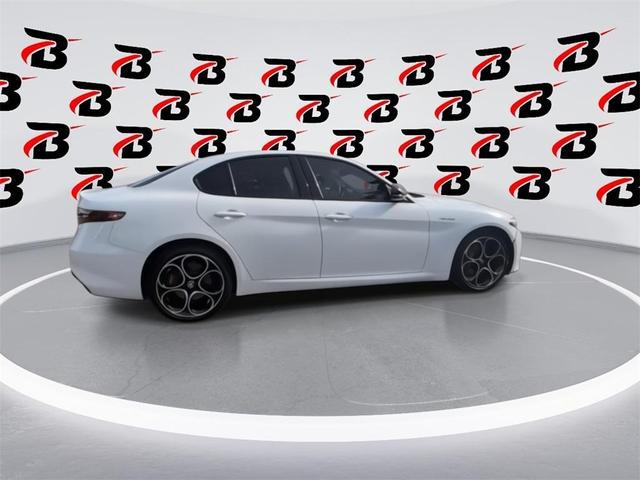 Photo of 2024 White Alfa Romeo Giulia