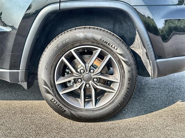 Photo of 2020 Diamond Black Jeep Grand Cherokee
