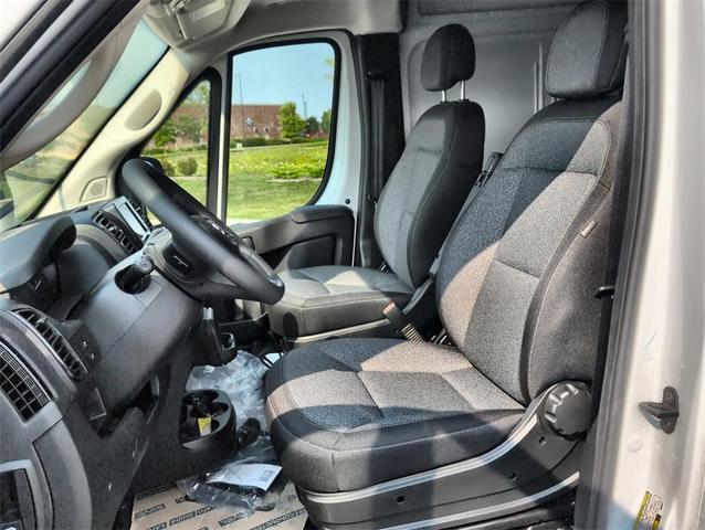 Photo of 2025 Bright White Clearcoat RAM ProMaster 2500