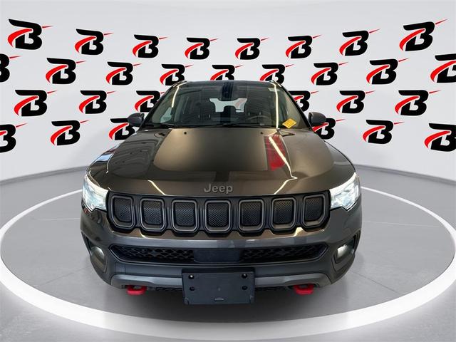 Photo of 2022 Granite Crystal Clearcoat Metallic Jeep Compass