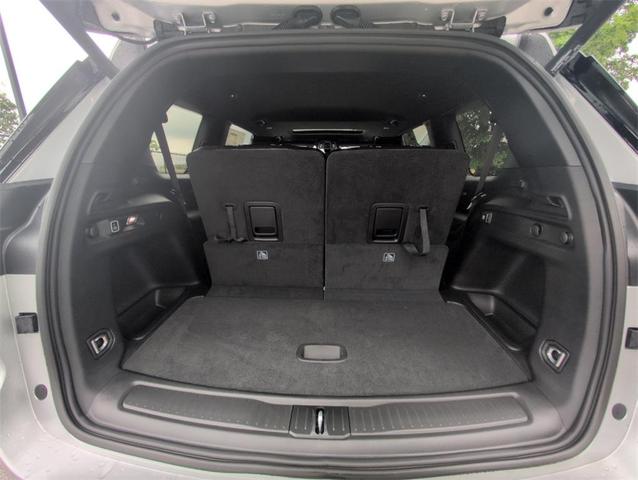 Photo of 2025 Silver Zynith Jeep Grand Cherokee L
