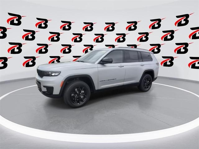Photo of 2025 Silver Zynith Jeep Grand Cherokee L