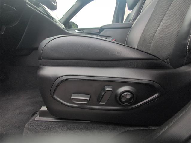 Photo of 2025 Silver Zynith Jeep Grand Cherokee L