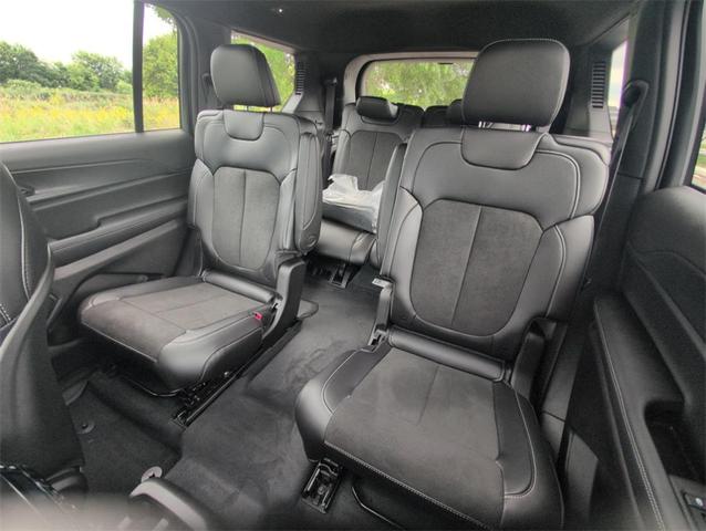 Photo of 2025 Silver Zynith Jeep Grand Cherokee L