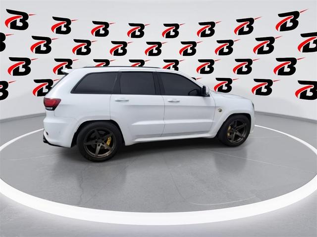 Photo of 2018 Bright White Clearcoat Jeep Grand Cherokee