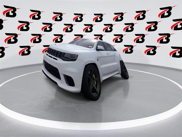 Photo of 2018 Bright White Clearcoat Jeep Grand Cherokee