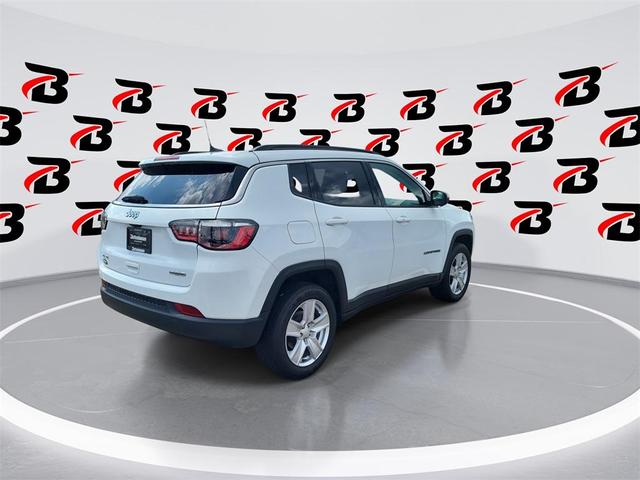 Photo of 2022 Bright White Clearcoat Jeep Compass