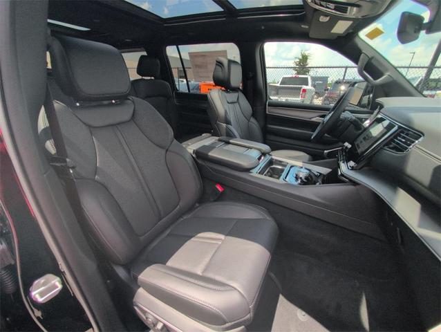 Photo of 2025 Diamond Black Jeep Wagoneer