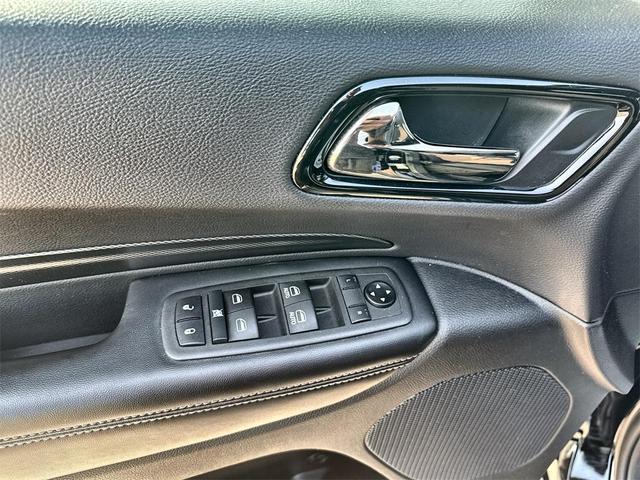 Photo of 2021 DB Black Crystal Clearcoat Dodge Durango