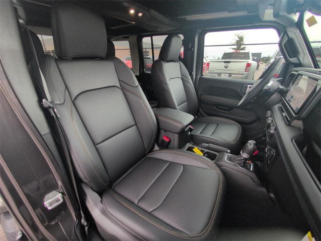 Photo of 2025 Granite Crystal Clearcoat Metallic Jeep Wrangler 4xe