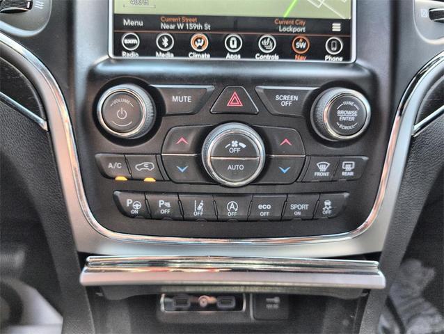 Photo of 2018 Diamond Black Jeep Grand Cherokee