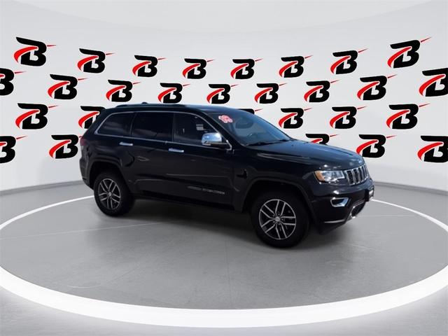 Photo of 2018 Diamond Black Jeep Grand Cherokee