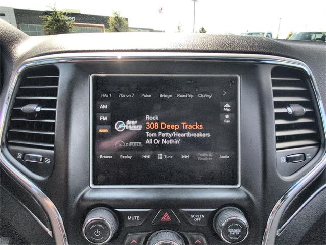Photo of 2018 Diamond Black Jeep Grand Cherokee