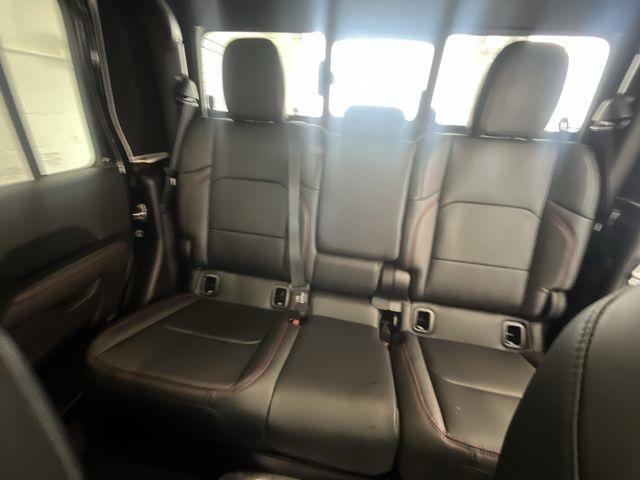 Photo of 2025 Black Clearcoat Jeep Gladiator