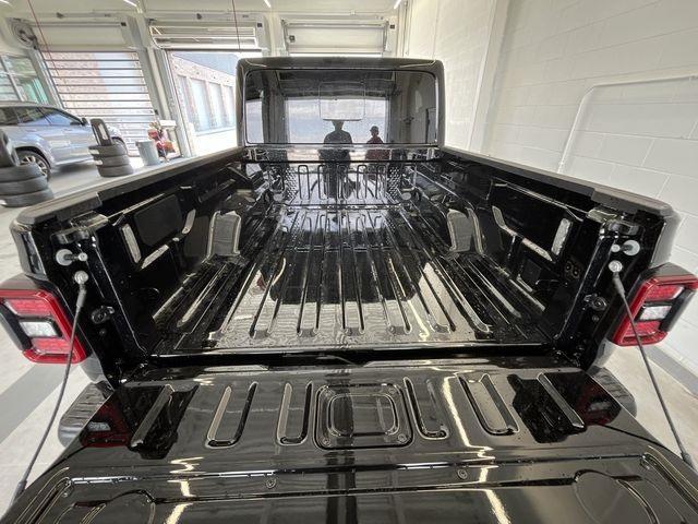 Photo of 2025 Black Clearcoat Jeep Gladiator