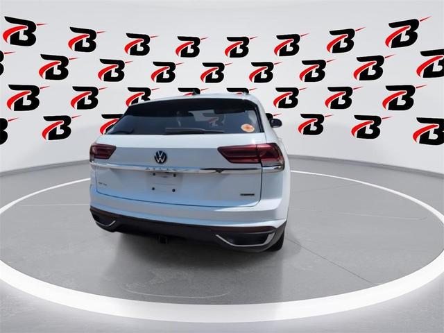 Photo of 2020 Pure White Volkswagen Atlas Cross Sport