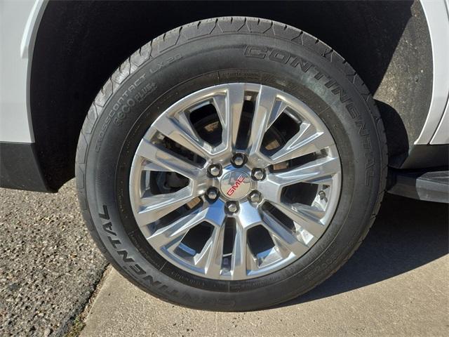 Photo of 2023 Summit White GMC Yukon