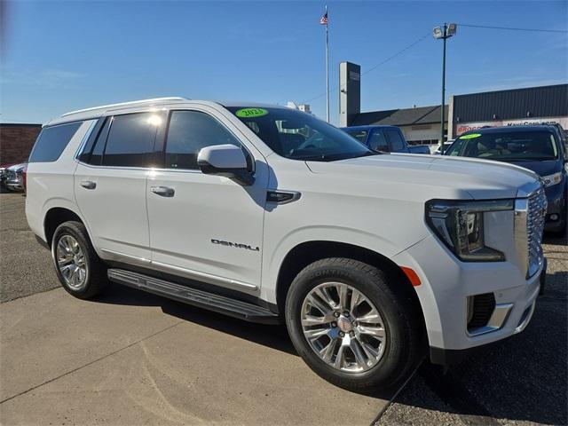 Photo of 2023 Summit White GMC Yukon