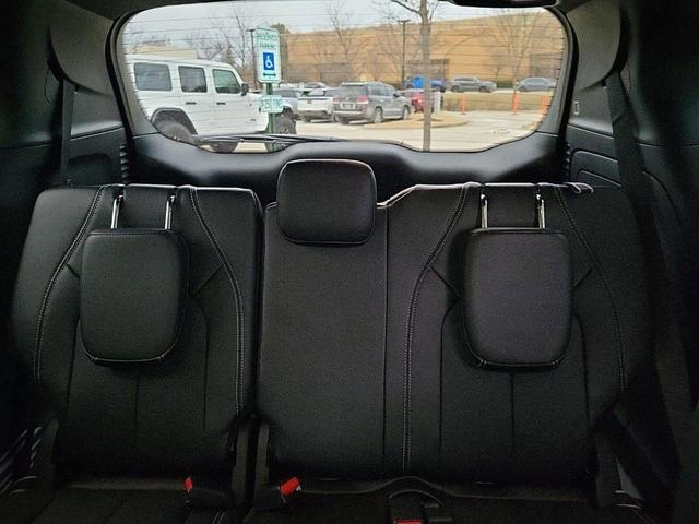 Photo of 2025 Diamond Black Chrysler Pacifica Hybrid