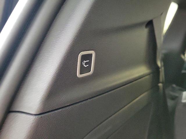 Photo of 2025 Diamond Black Chrysler Pacifica Hybrid