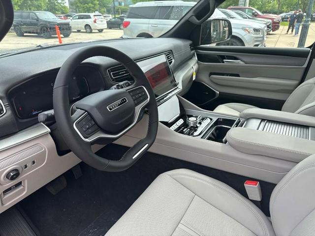 Photo of 2025 Riverrock Green Jeep Wagoneer