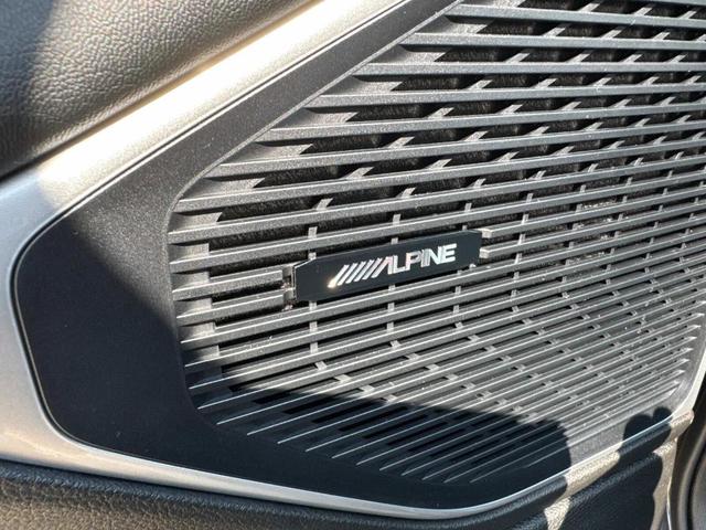 Photo of 2025 Baltic Gray Jeep Wagoneer