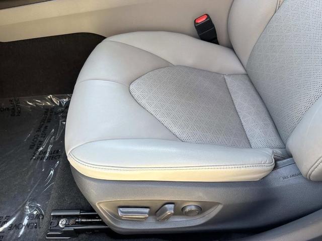 Photo of 2021 Celestial Silver Metallic Toyota Camry Hybrid