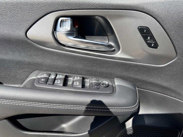 Photo of 2026 Bright White Chrysler Pacifica