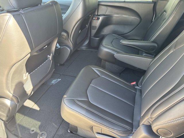 Photo of 2026 Bright White Chrysler Pacifica