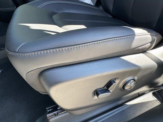 Photo of 2026 Bright White Chrysler Pacifica