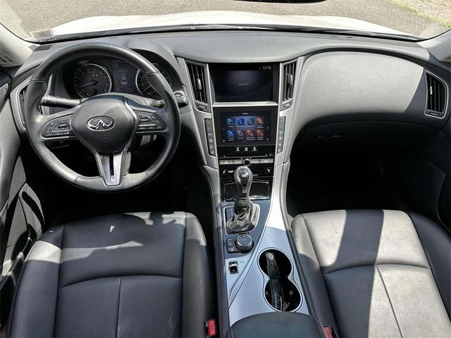 Photo of 2021 Pure White INFINITI Q50