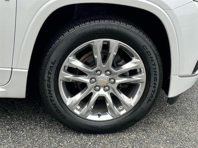 Photo of 2020 Iridescent Pearl Tricoat Chevrolet Traverse