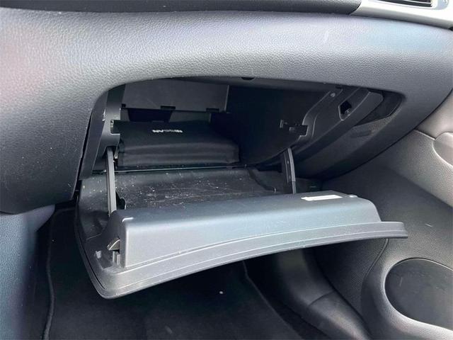 Photo of 2018 Gun Metallic Nissan Sentra